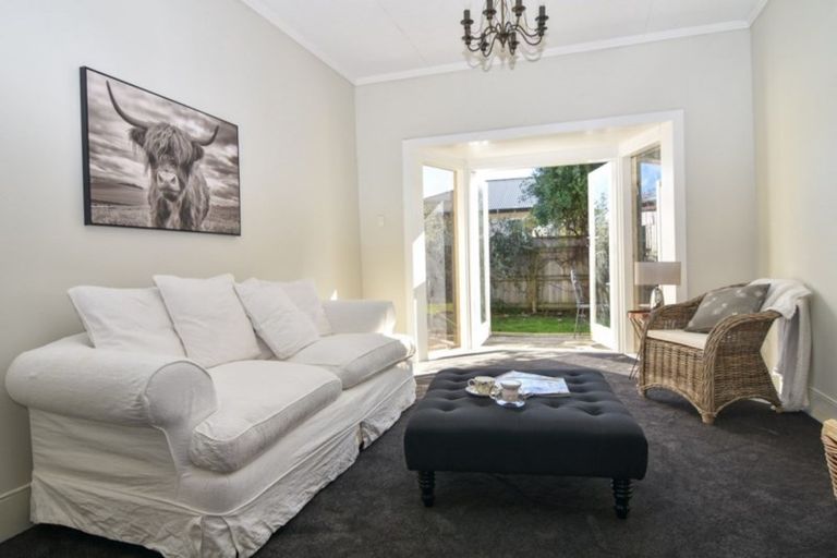 Photo of property in 262 High Street South, Carterton, 5713