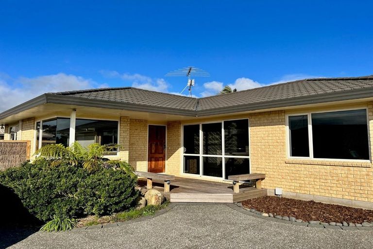Photo of property in 19 Isabella Drive, Pukekohe, 2120
