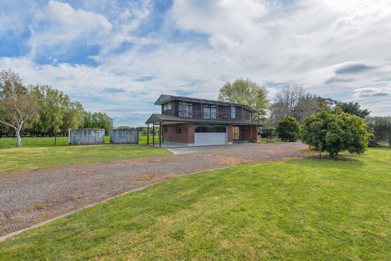 Photo of property in 83 Oroua Road, Kairanga, Palmerston North, 4475