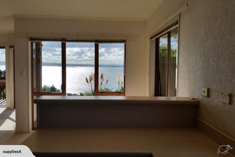 Photo of property in 1444 Whangaparaoa Road, Army Bay, Whangaparaoa, 0930