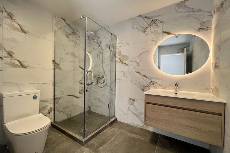 Photo of property in 8/35 Centreway Road, Orewa, 0931