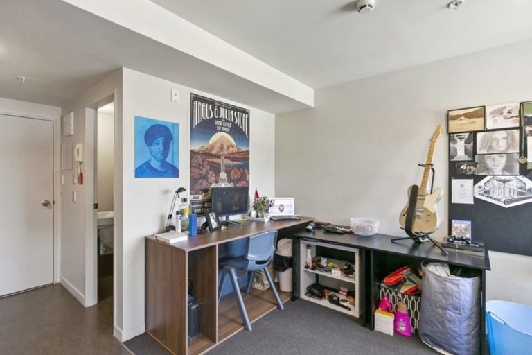 Photo of property in Cube Apartments, 8f/242 Taranaki Street, Mount Cook, Wellington, 6011