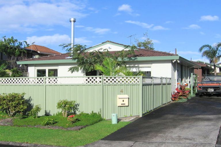 Photo of property in 4b Coquille Place, Half Moon Bay, Auckland, 2012
