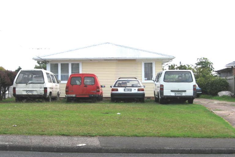 Photo of property in 44 Vera Road, Te Atatu South, Auckland, 0610