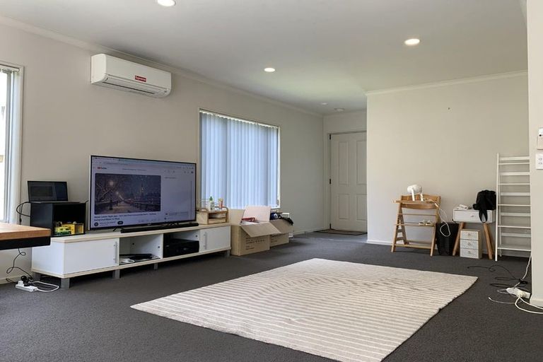Photo of property in 5/46 Packspur Drive, Flat Bush, Auckland, 2016