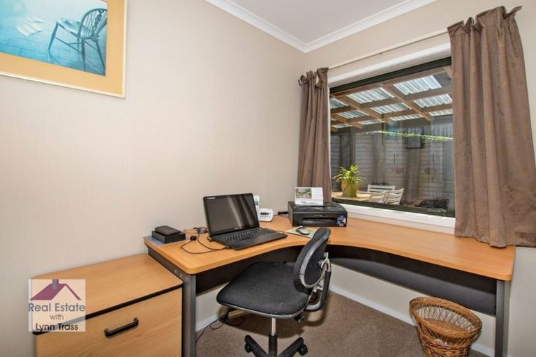 Photo of property in 14 Tieke Place, Horahora, Whangarei, 0110