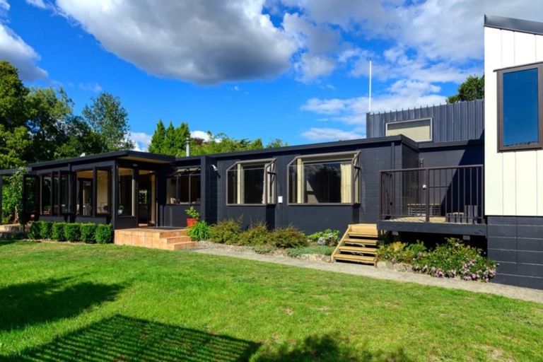 Photo of property in 6 Mark Place, Lynmore, Rotorua, 3010