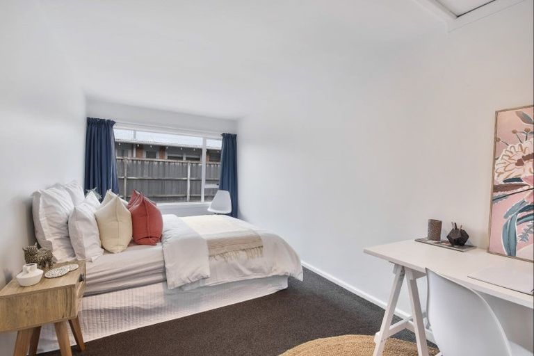 Photo of property in 2/84 Roberta Drive, Somerfield, Christchurch, 8024