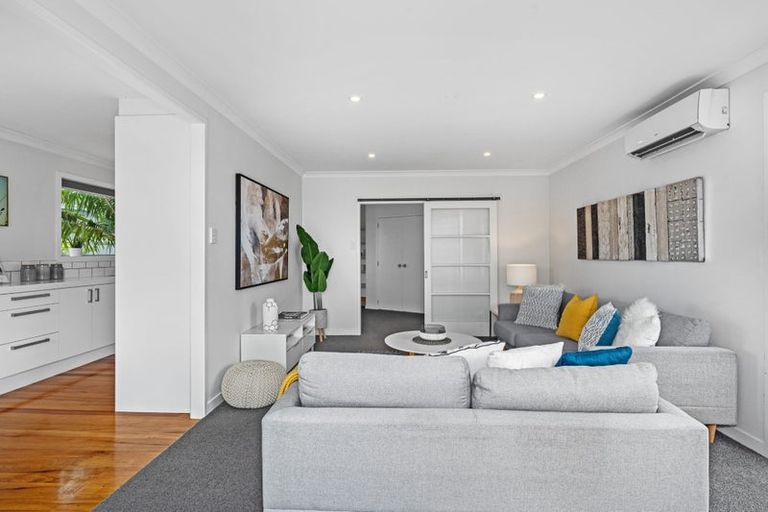 Photo of property in 431 Don Buck Road, Massey, Auckland, 0614