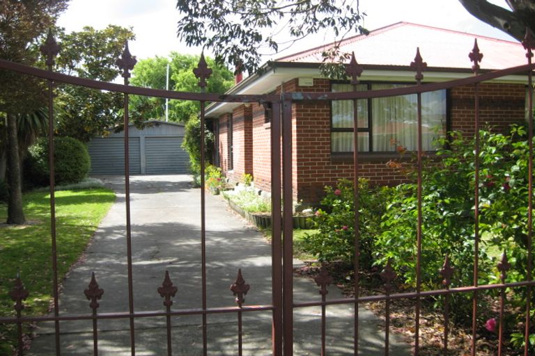 Photo of property in 40 Barnes Road, Redwood, Christchurch, 8051