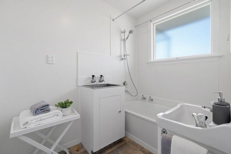 Photo of property in 2/28 Elizabeth Street, Riccarton, Christchurch, 8041