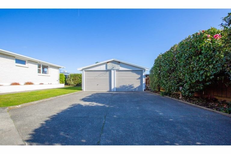 Photo of property in 22 Keats Crescent, Stoke, Nelson, 7011