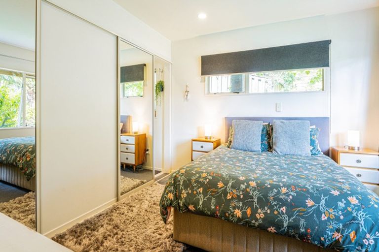 Photo of property in 13 Emlyn Place, Torbay, Auckland, 0630