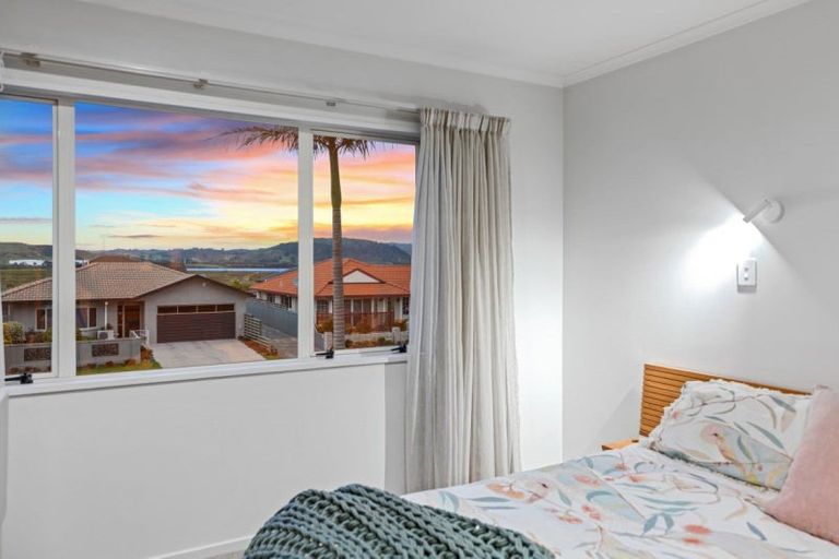 Photo of property in 38 Plateau Heights, Mount Maunganui, 3116