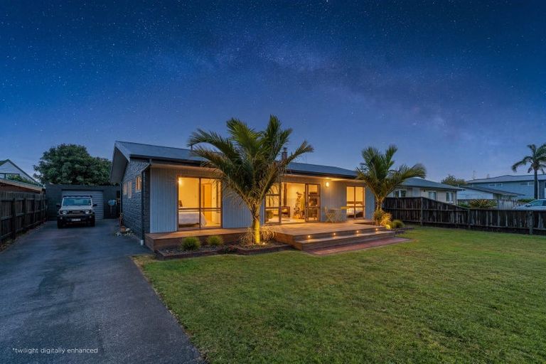 Photo of property in 75 Robinson Road, Whitianga, 3510