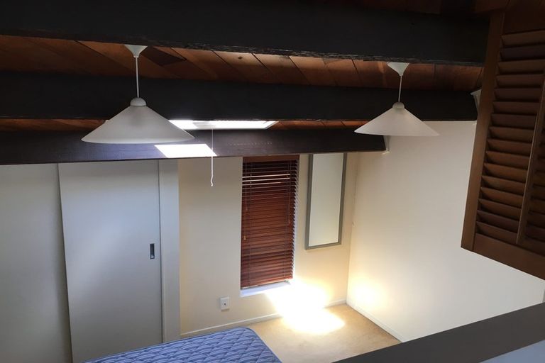 Photo of property in Metro Apartments, 19/220 Thorndon Quay, Pipitea, Wellington, 6011