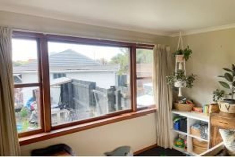 Photo of property in 53 Ford Road, Opawa, Christchurch, 8023