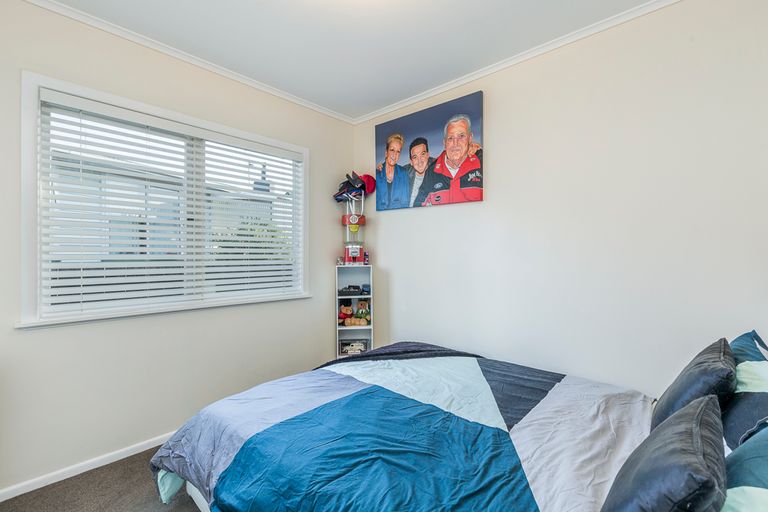 Photo of property in 44 Hepburn Road, Glendene, Auckland, 0602