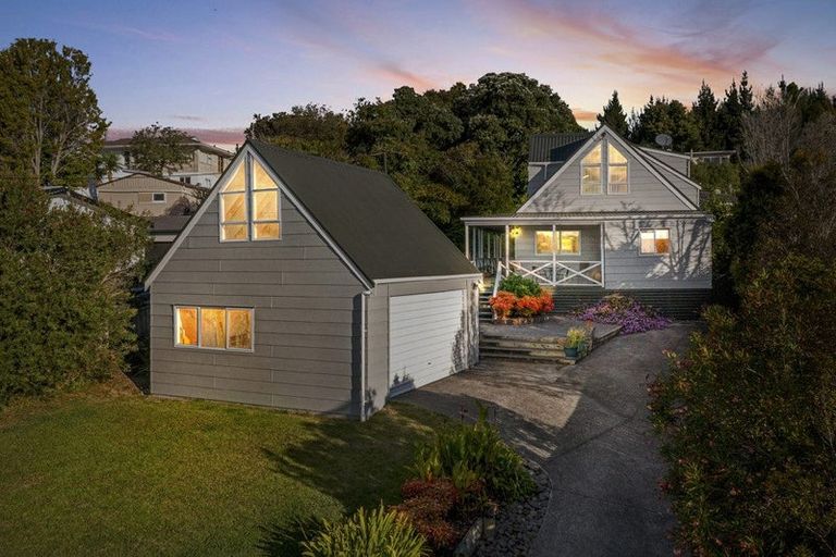 Photo of property in 83 Stillwater Crescent, Stillwater, Silverdale, 0993