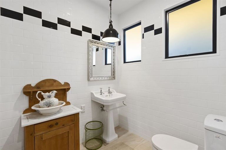 Photo of property in 39 Overdale Drive, Cashmere, Christchurch, 8022