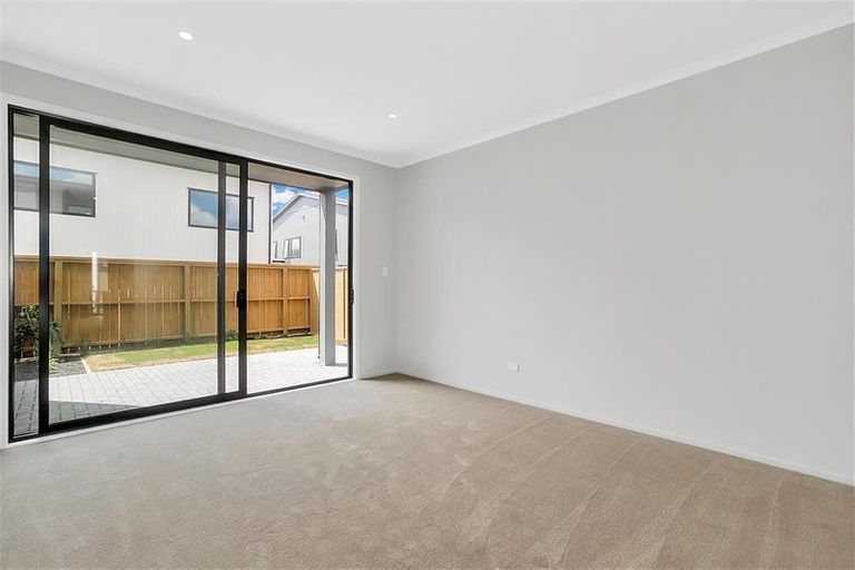 Photo of property in 17 Pukewhero Rise, Westgate, Auckland, 0614
