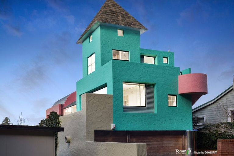 Photo of property in 175 Grant Road, Thorndon, Wellington, 6011