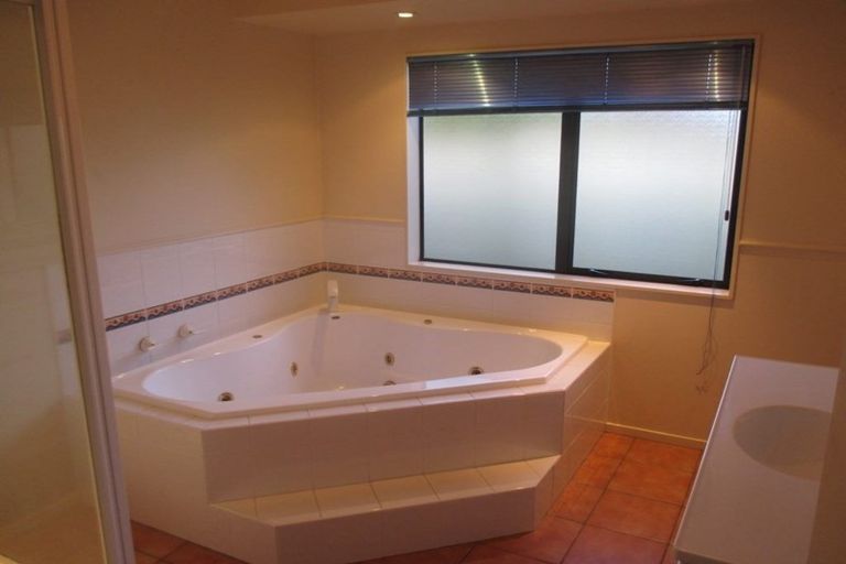 Photo of property in 23 Diomede Glade, Flagstaff, Hamilton, 3210