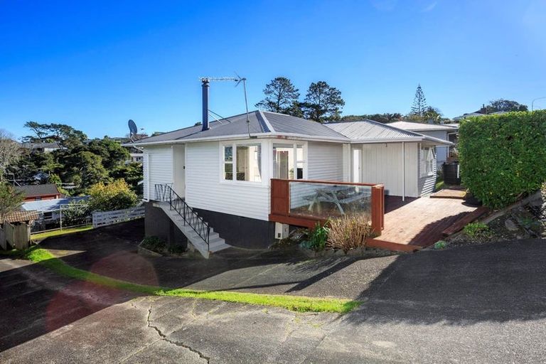 Photo of property in 598 Glenfield Road, Bayview, Auckland, 0629