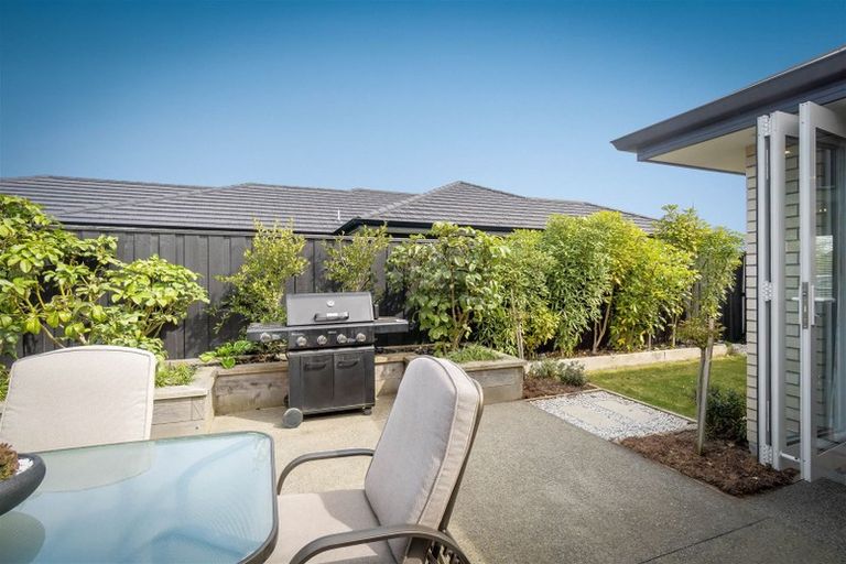 Photo of property in 14 Lansdowne Way, Rolleston, 7615