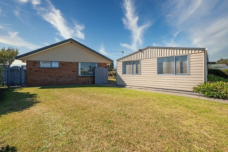 Photo of property in 64 Sunnyvale Street, Bell Block, New Plymouth, 4312