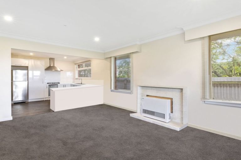 Photo of property in 213 Fifield Terrace, Opawa, Christchurch, 8023