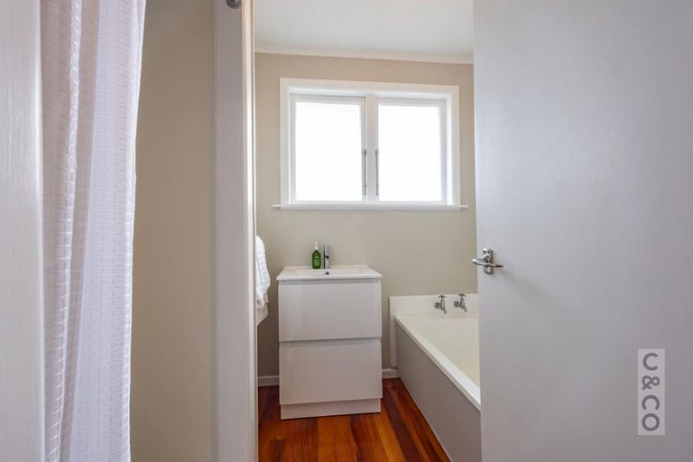 Photo of property in 17 Tapu Road, Huapai, Kumeu, 0810