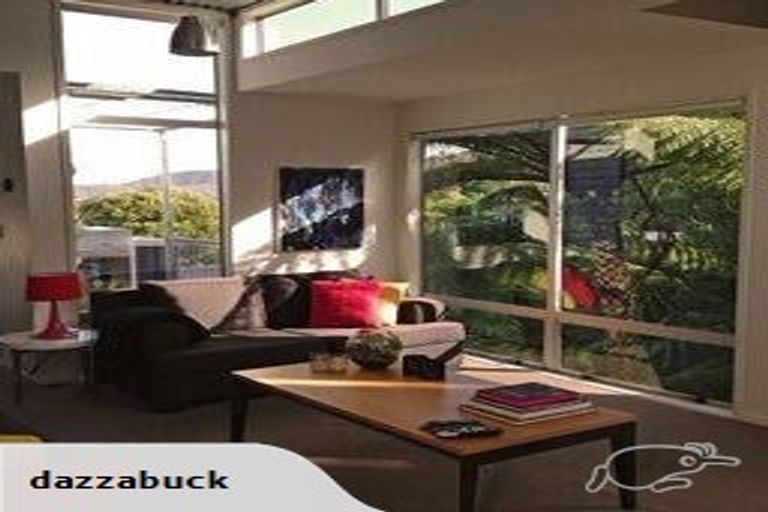 Photo of property in 6 Glentui Grove, Khandallah, Wellington, 6035