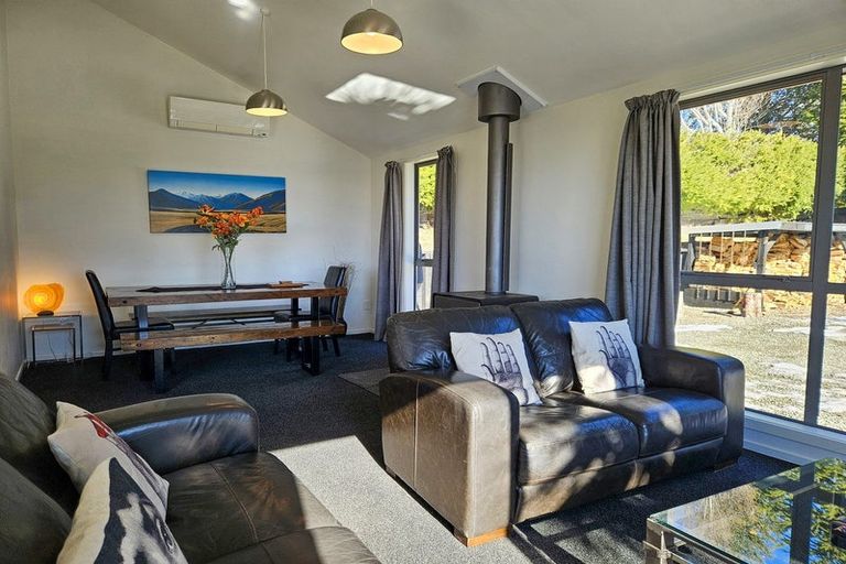 Photo of property in 12 O'neill Place, Lake Tekapo, 7999
