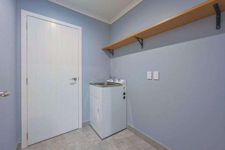 Photo of property in 9 Weatherdeck Close, Whitby, Porirua, 5024