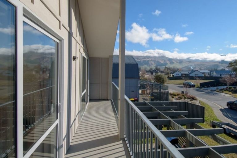 Photo of property in 9 Austral Place, Cromwell, 9310