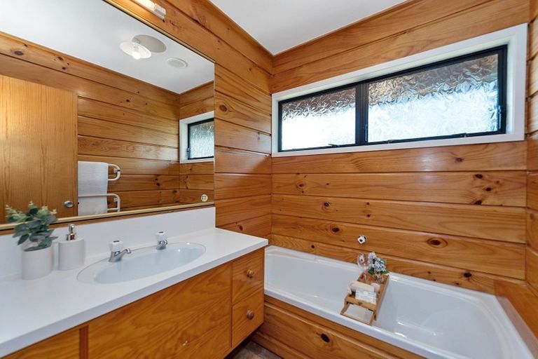 Photo of property in 27 Lake Domain Drive, Frankton, Hamilton, 3204