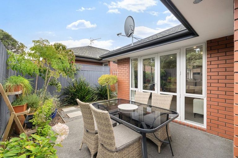Photo of property in 2/17 Field Terrace, Upper Riccarton, Christchurch, 8041