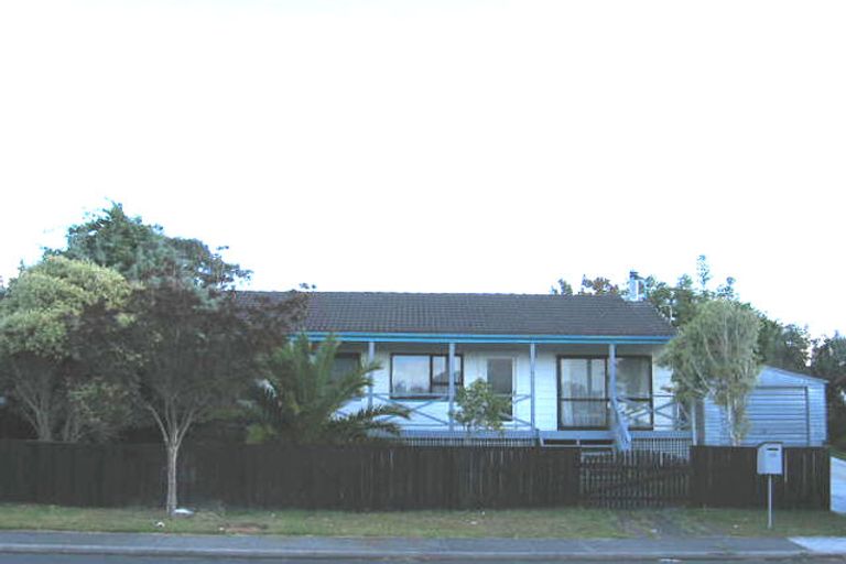 Photo of property in 66 Meadowood Drive, Unsworth Heights, Auckland, 0632