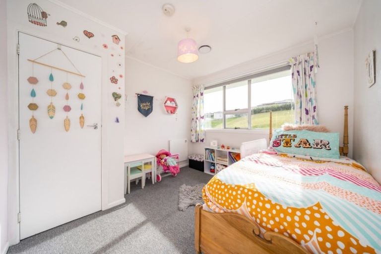 Photo of property in 51 Blueberry Grove, Timberlea, Upper Hutt, 5018