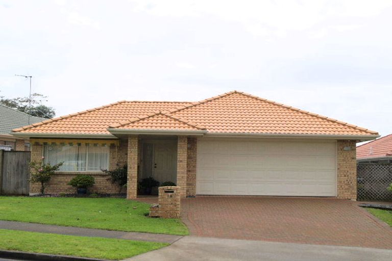 Photo of property in 1a Corta Bella Place, Golflands, Auckland, 2013