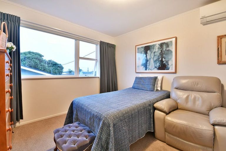 Photo of property in 39 Alice Avenue, Orewa, 0931