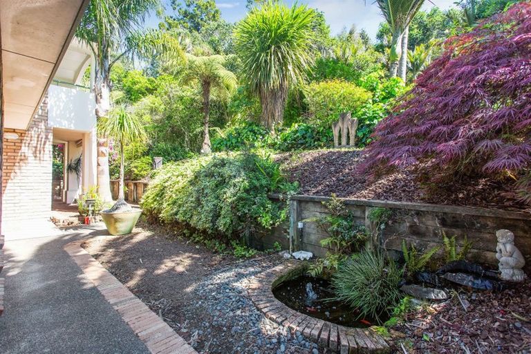 Photo of property in 121 Pemberton Avenue, Bayview, Auckland, 0629