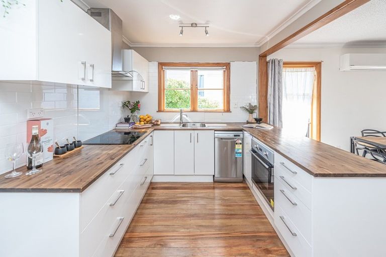 Photo of property in 5 Hurworth Place, College Estate, Whanganui, 4500