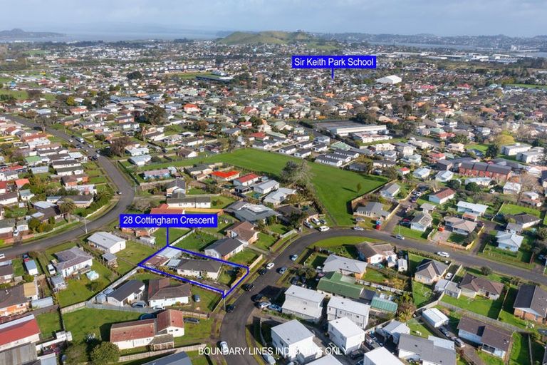 Photo of property in 28 Cottingham Crescent, Mangere East, Auckland, 2024