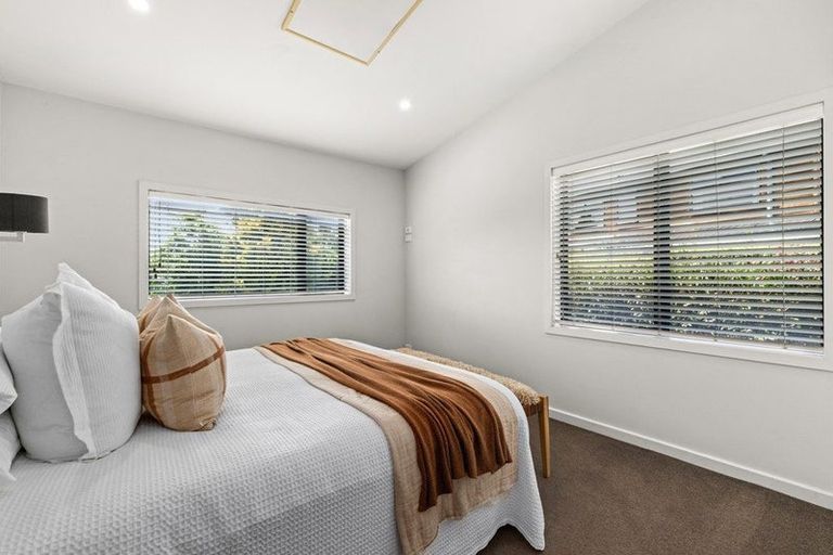 Photo of property in 9 Busby Hill, Havelock North, 4130