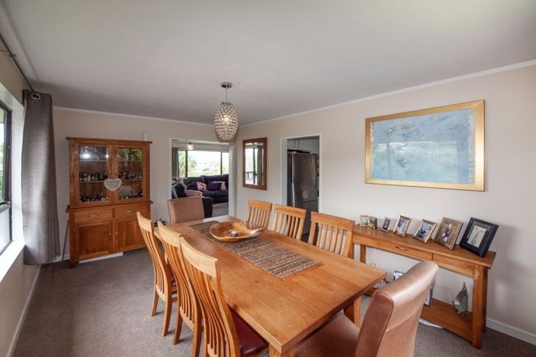 Photo of property in 75 Halswater Drive, Churton Park, Wellington, 6037