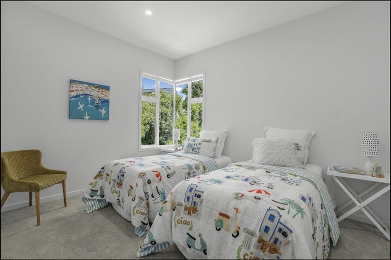 Photo of property in 23 Pukatea Street, Eastbourne, Lower Hutt, 5013
