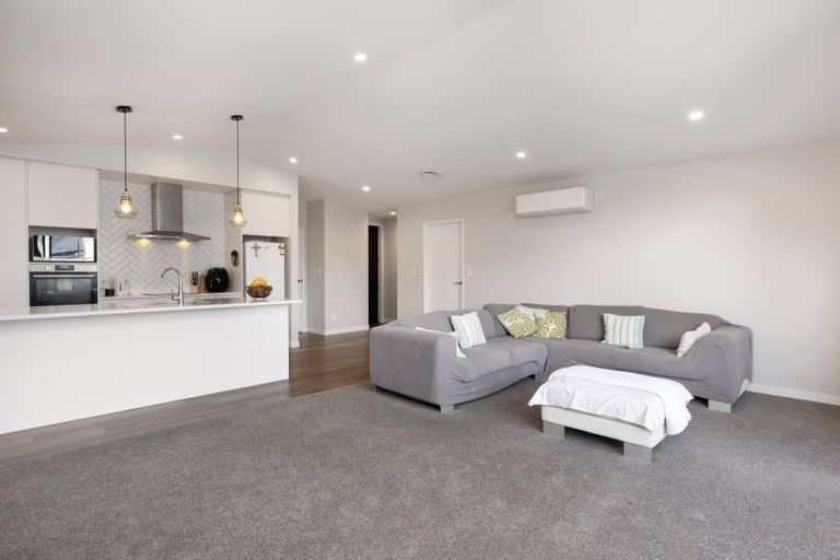 Photo of property in 1 Harp Place, Papamoa, 3118