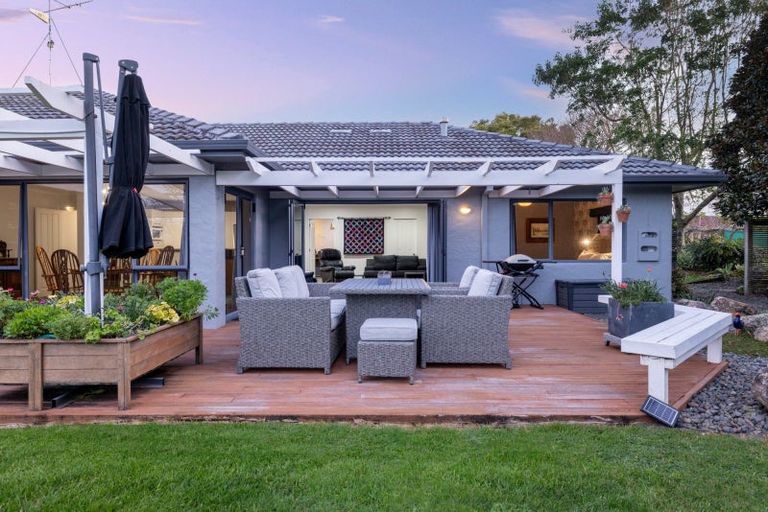 Photo of property in 37 Canon Road, Tanners Point, Katikati, 3170